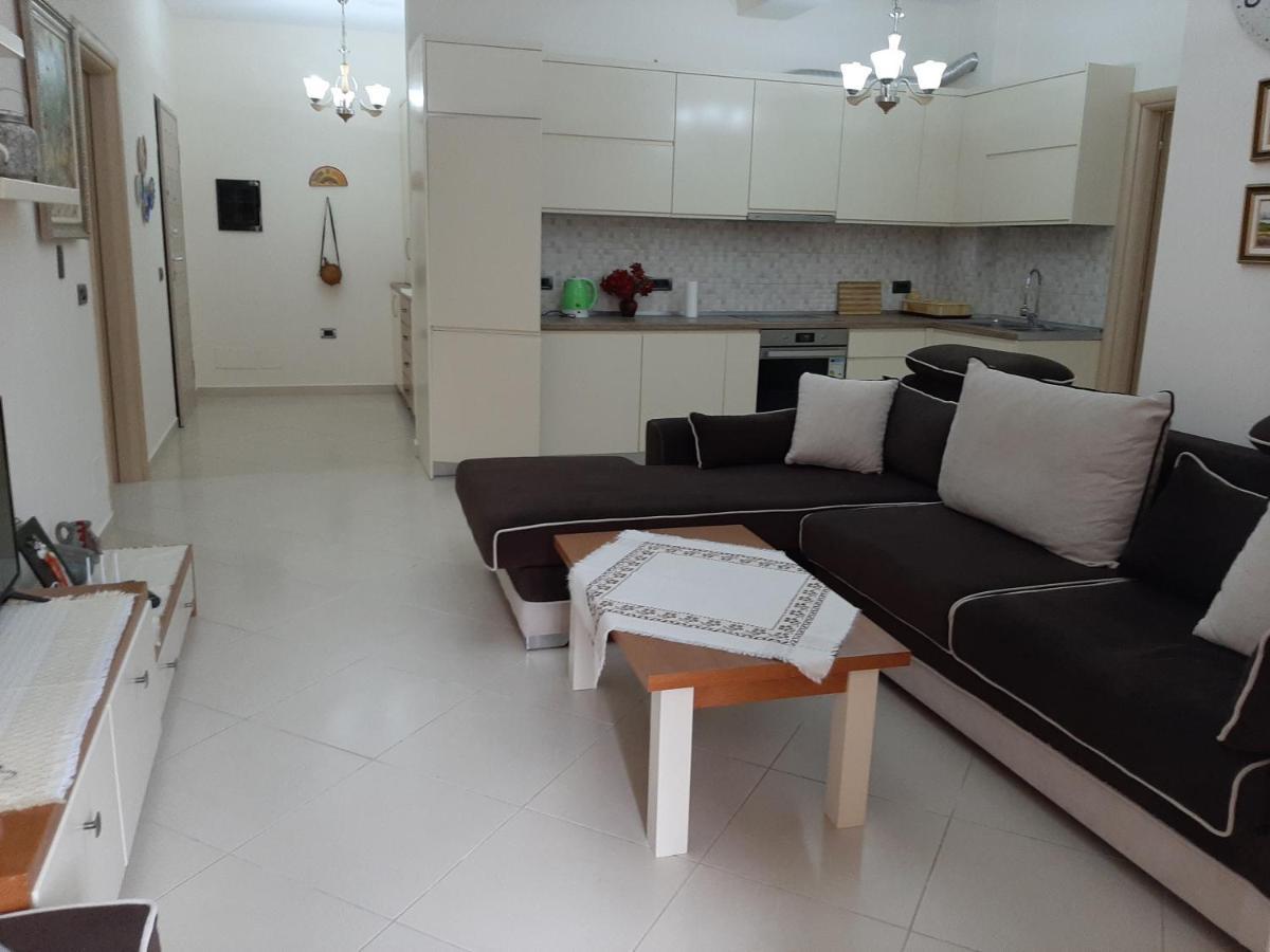Milka Apartment Golem  Luaran gambar